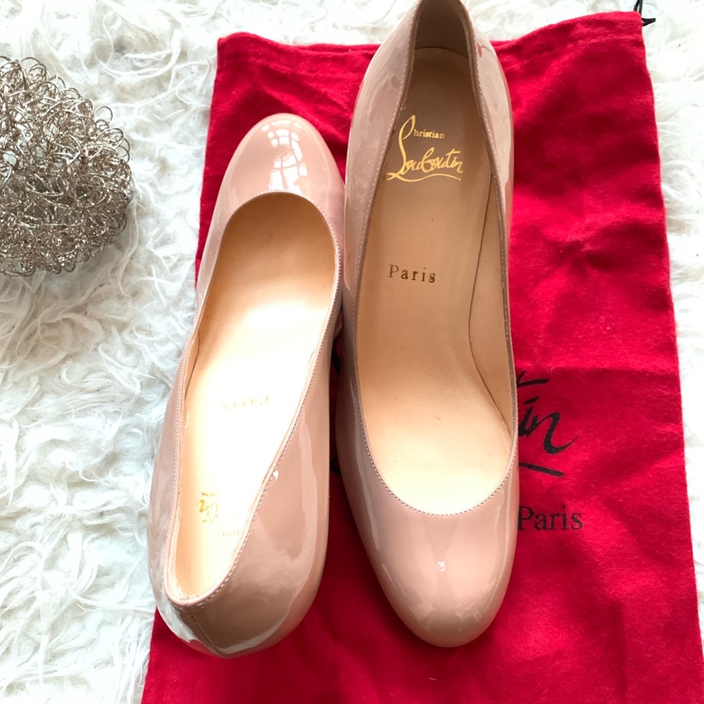 Christian Louboutin New Simple Pump Nude sz 38